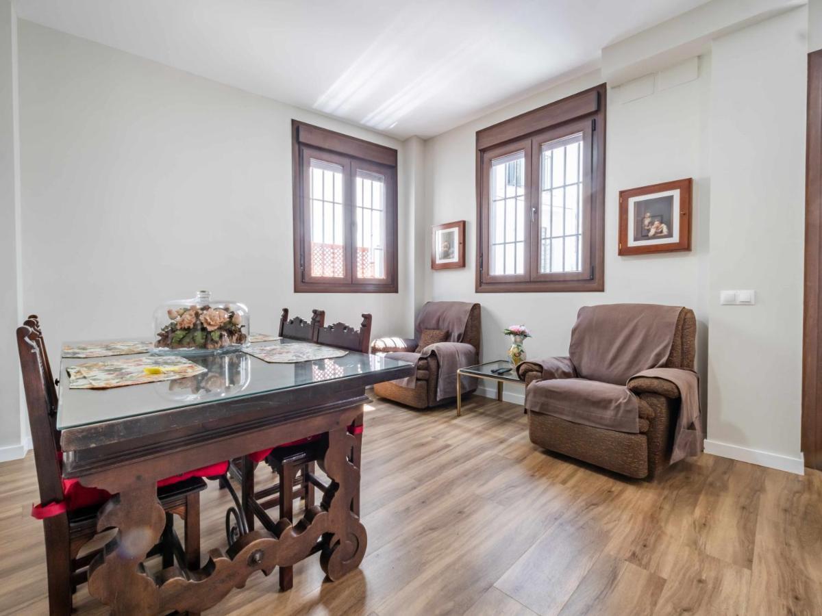 2 Bedrooms 2 Bathrooms - Triana- * Sevilla